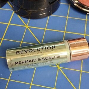 Revolution Mermaid's Scales Liquid Highlighter 18ml New